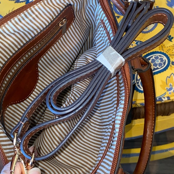 Luxurious Brown Leather Satchel - Picture 5 of 6